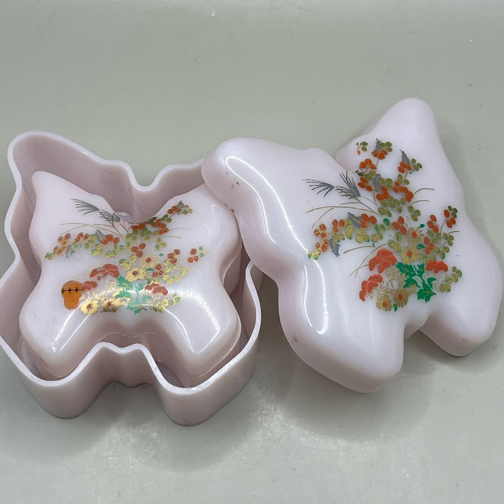 Vintage Pink Floral Plastic Butterfly Trinket Boxes Nesting Boxes Set of 2